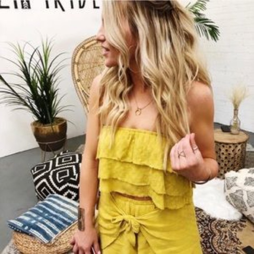 Cotton candy LA ruffled top